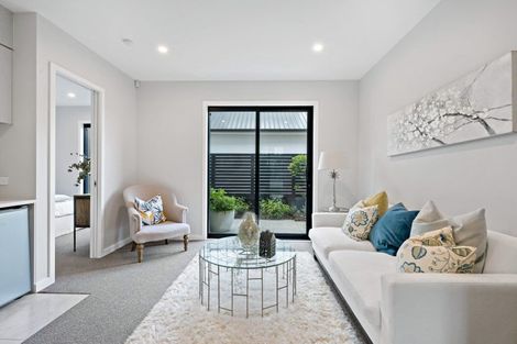 Photo of property in 14 Third Fairway Place, Albany, Auckland, 0632