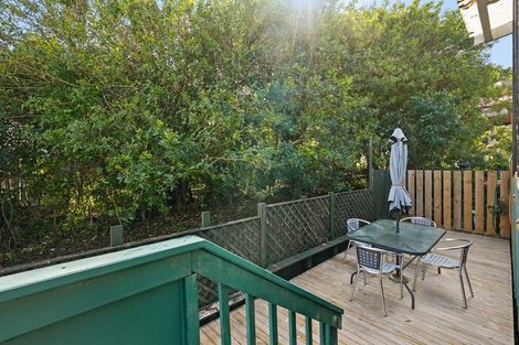 Photo of property in 1/5 Zita Avenue, Matakatia, Whangaparaoa, 0930