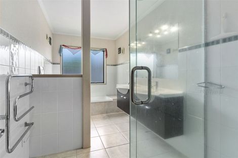 Photo of property in 33 Golden Sands Drive, Papamoa Beach, Papamoa, 3118