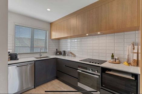 Photo of property in 6 Parenga Lane, Kumeu, 0810