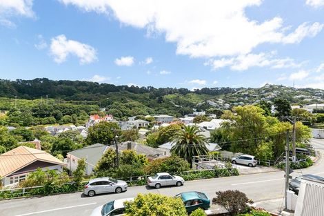Photo of property in Hamilton Court Flats, 1/47 Hamilton Road, Hataitai, Wellington, 6021