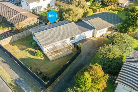 Photo of property in 1/4 Clyma Place, Massey, Auckland, 0614