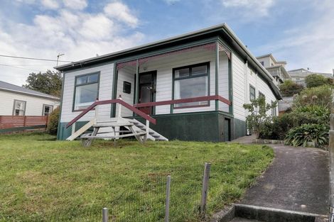 Photo of property in 62 Eden Street, Island Bay, Wellington, 6023
