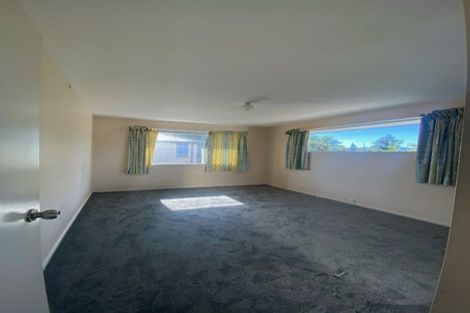 Photo of property in 4a Roche Avenue, Upper Riccarton, Christchurch, 8041