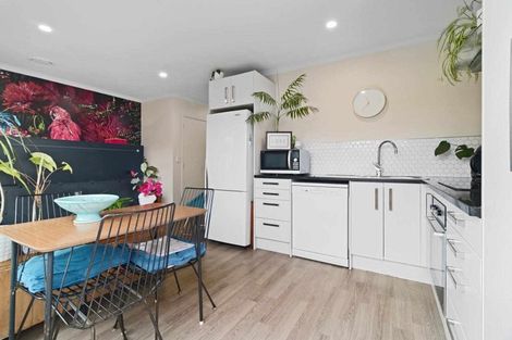 Photo of property in 215u3 Massey Street, Frankton, Hamilton, 3204