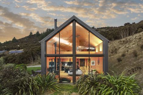 Photo of property in 4 Highfield Ridge, Wanaka, 9305