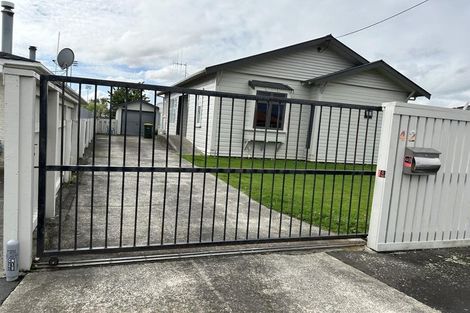 Photo of property in 42 Durham Street, Levin, 5510