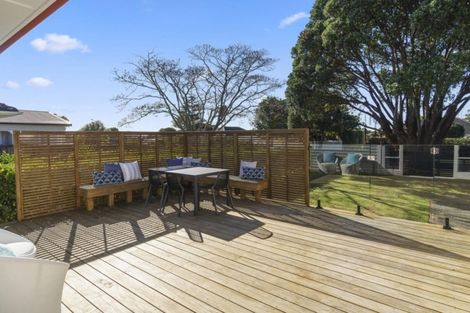 Photo of property in 6 Kervil Avenue, Te Atatu Peninsula, Auckland, 0610