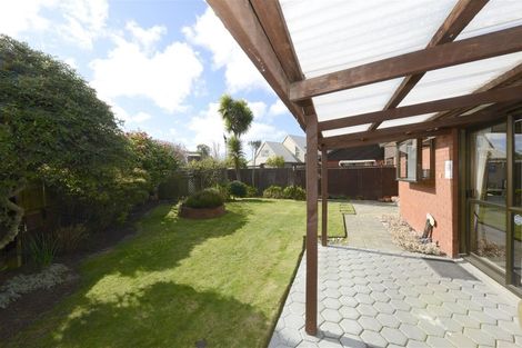 Photo of property in 15 Kamahi Place, Bishopdale, Christchurch, 8051