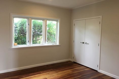 Photo of property in 50 Fruitvale Road, New Lynn, Auckland, 0600