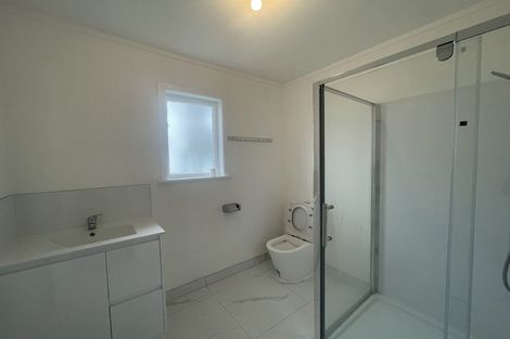 Photo of property in 33 Reid Road, New Lynn, Auckland, 0600