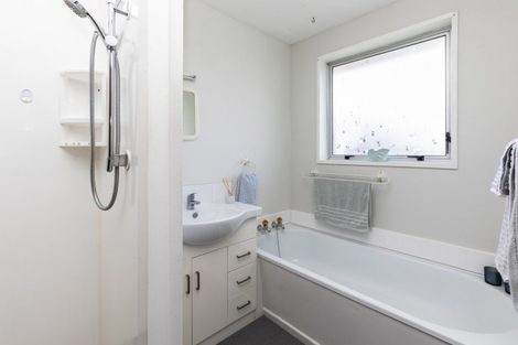 Photo of property in 2/12 Steadman Road, Broomfield, Christchurch, 8042