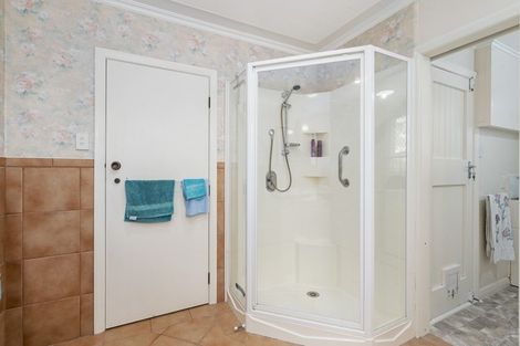 Photo of property in 7 Piper Place, Roslyn, Palmerston North, 4414