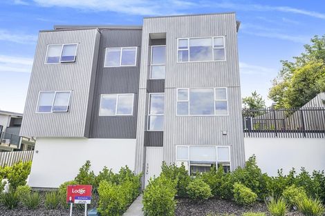 Photo of property in 12u1 Scotland Place, Hillcrest, Hamilton, 3216