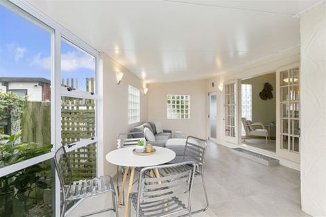 Photo of property in 1 Lanark Way, Northland, Wellington, 6012