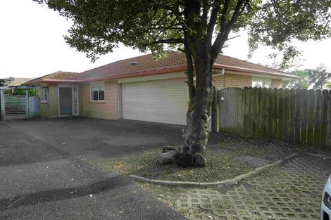 Photo of property in 206a Royal Road, Massey, Auckland, 0614