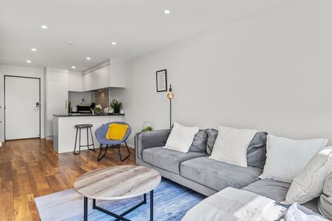 Photo of property in 8/36 Kaipatiki Road, Glenfield, Auckland, 0629