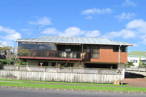 Photo of property in 1/3 Devon Road, Bucklands Beach, Auckland, 2012