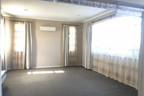 Photo of property in 4 Drumston Place, Flat Bush, Auckland, 2019