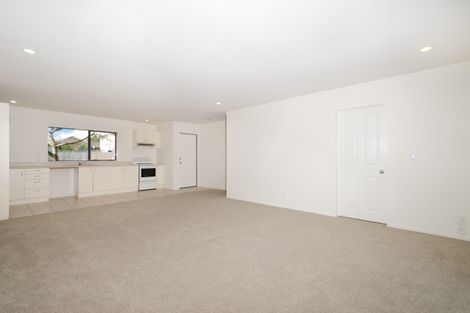 Photo of property in 4 Kora Avenue, Ranui, Auckland, 0612