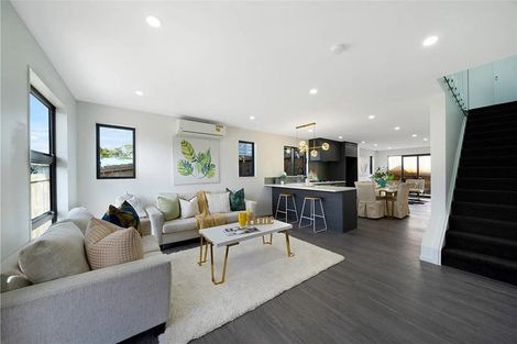 Photo of property in 4/13 Sarona Avenue, Glen Eden, Auckland, 0602