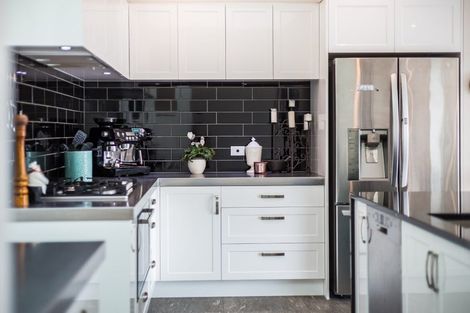 Photo of property in 10 Madeira Close, Whitby, Porirua, 5024