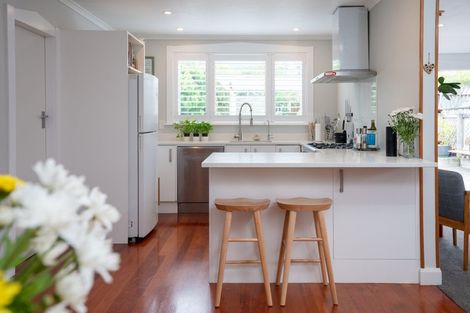 Photo of property in 45 Puru Crescent, Lyall Bay, Wellington, 6022