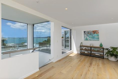 Photo of property in 8a Rarere Road, Hauraki, Auckland, 0622