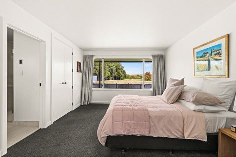 Photo of property in 10 Charlton Road, Te Awanga, 4102