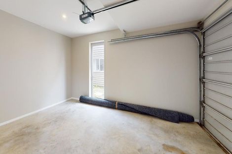 Photo of property in 352 Queens Drive, Lyall Bay, Wellington, 6022