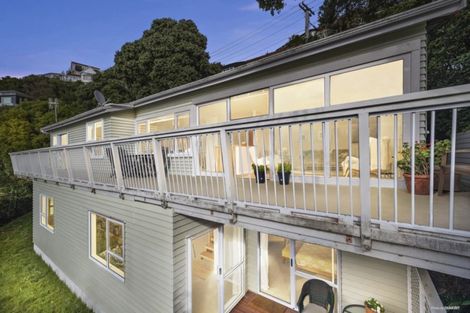 Photo of property in 33 Newport Terrace, Seatoun, Wellington, 6022