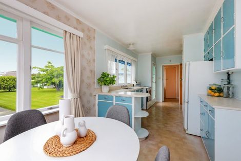 Photo of property in 10 Neeve Road, Taradale, Napier, 4112