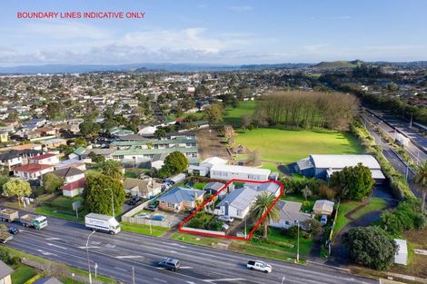 Photo of property in 489 Massey Road, Mangere, Auckland, 2022