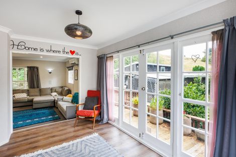 Photo of property in 158 Turitea Road, Fitzherbert, Palmerston North, 4472