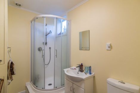 Photo of property in 196 Glenmore Street, Northland, Wellington, 6012