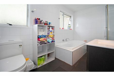 Photo of property in 7 Gambare Place, Wattle Downs, Auckland, 2103