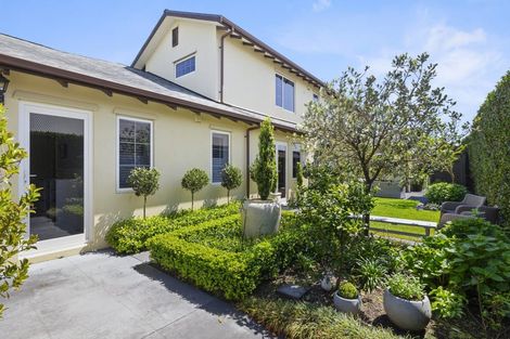 Photo of property in 8b Sampson Avenue, Waiwhakaiho, New Plymouth, 4312