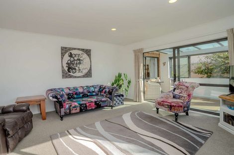 Photo of property in 21 Fairway Drive, Kerikeri, 0230