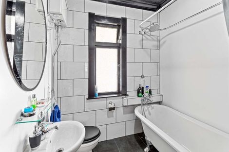 Photo of property in 9 Maunder Street, Marton, 4710