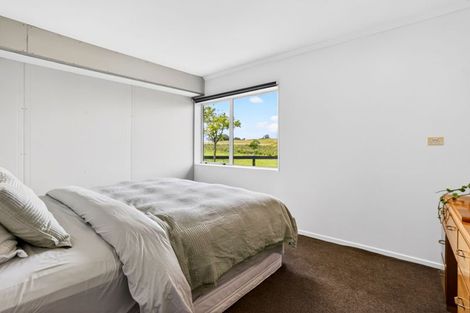 Photo of property in 1014 South Head Road, South Head, Helensville, 0874