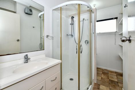 Photo of property in 27 Royston Street, Rosehill, Papakura, 2113