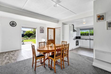 Photo of property in 39 Domett Street, Opunake, 4616