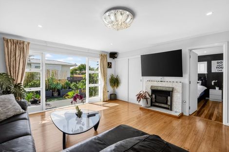 Photo of property in 1/7a Corunna Road, Milford, Auckland, 0620