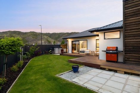 Photo of property in 16 Travertine Street, Cromwell, 9310