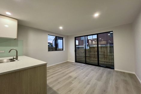 Photo of property in 130 Bradbury Road, Botany Downs, Auckland, 2010