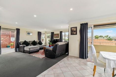 Photo of property in 153a Colwill Road, Massey, Auckland, 0614