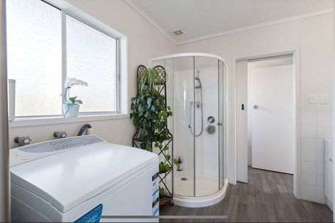 Photo of property in 5 The Crescent, Waihi Beach, 3611