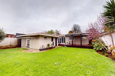 Photo of property in 7 Raglan Avenue, Cloverlea, Palmerston North, 4412