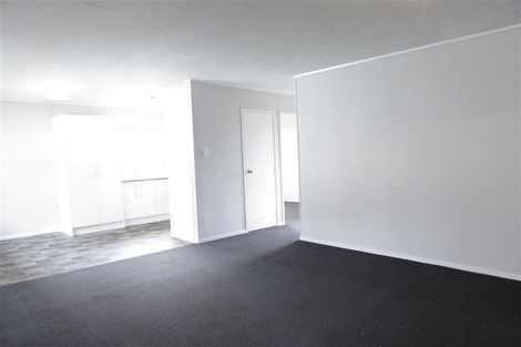 Photo of property in 72 Parrs Cross Road, Henderson, Auckland, 0612