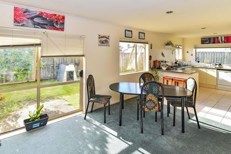 Photo of property in 6 Grangewood Close, Favona, Auckland, 2024